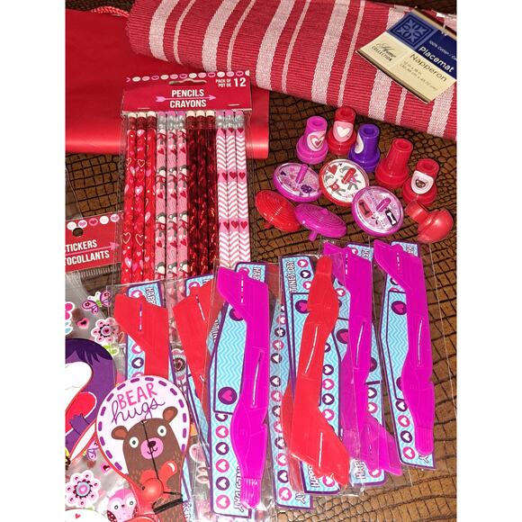 Valentines Day Lot - Picture 3 of 5